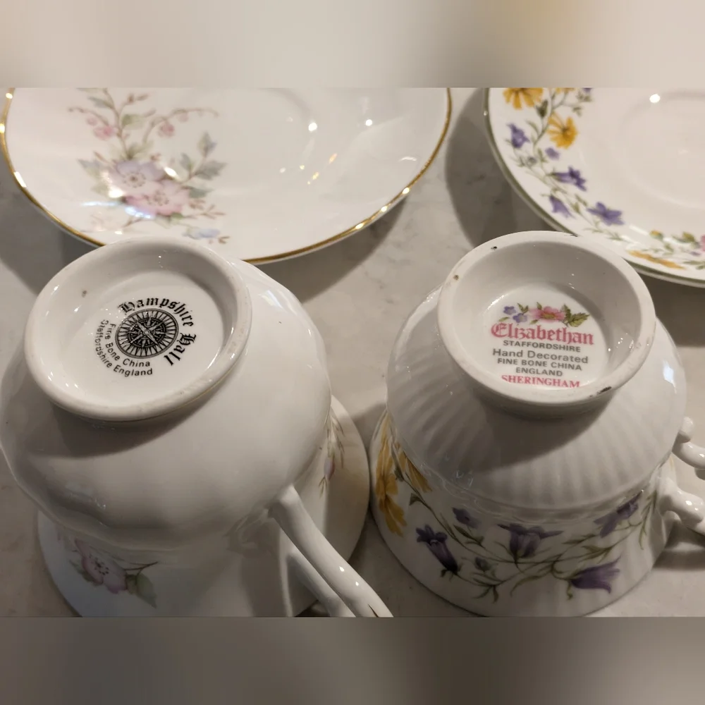Set of 2 Porcelain Teacups and Saucers. New